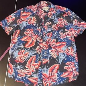 Button up American Eagle t shirt used